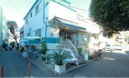 代々木八幡駅徒歩3分　地蔵通りから1本入った隠れ家立地！